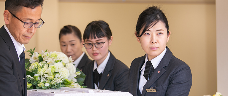 安城・岡崎・豊田・刈谷・知立・高浜・碧南・西尾・蒲郡・豊川の1日1組の家族葬専門会館　低価格でも家族の想いを大切にした世界に一つだけのご葬儀をお手伝い致します。